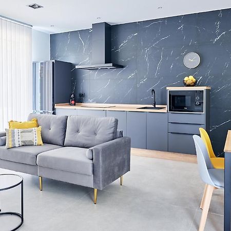 9 Nidos Centrica Suites - Nuevo Plasencia Dış mekan fotoğraf