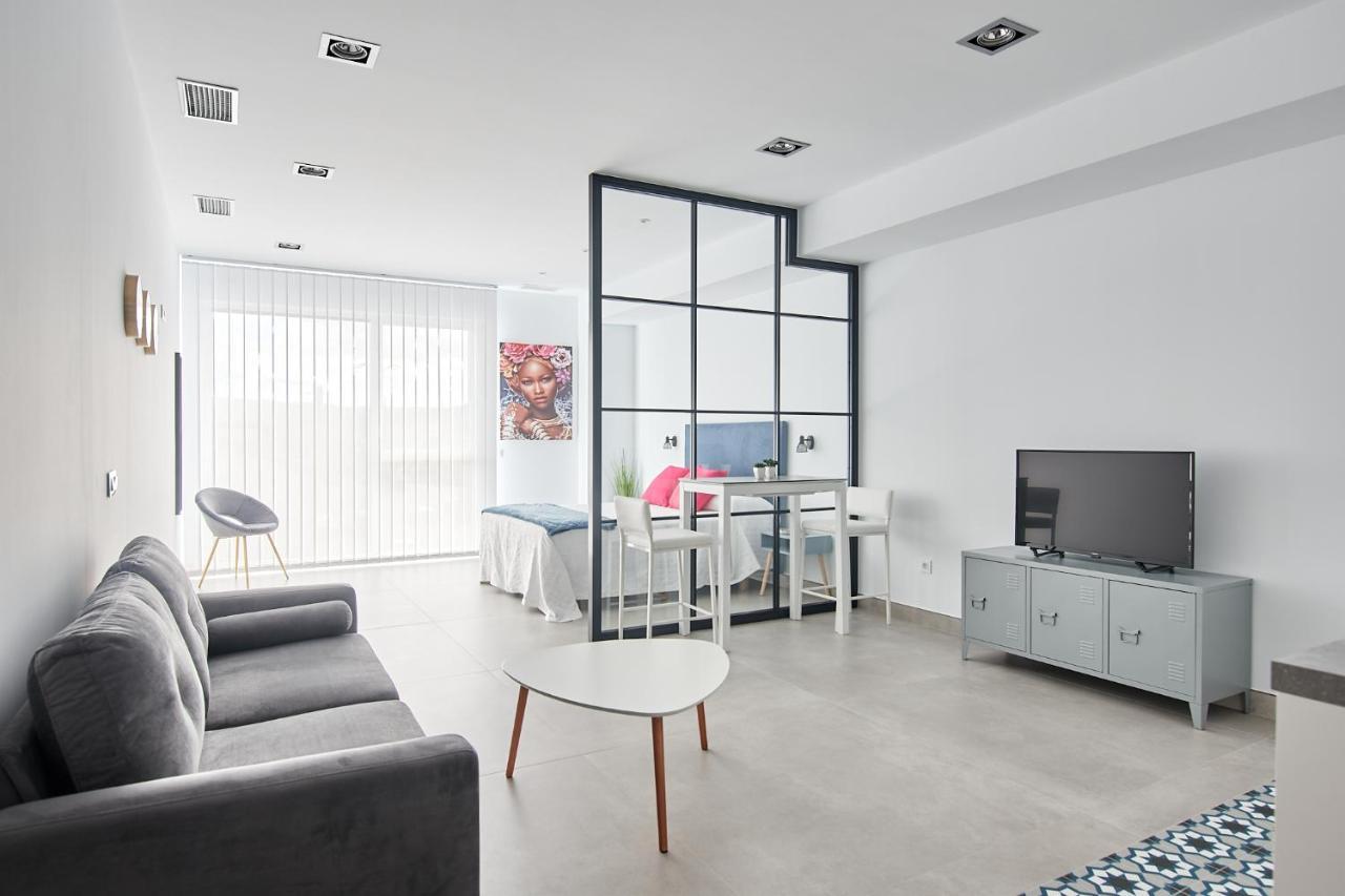 9 Nidos Centrica Suites - Nuevo Plasencia Dış mekan fotoğraf