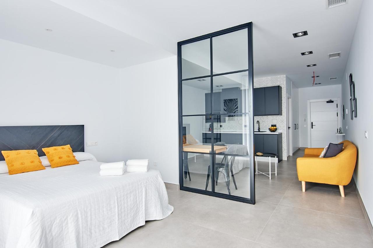 9 Nidos Centrica Suites - Nuevo Plasencia Dış mekan fotoğraf