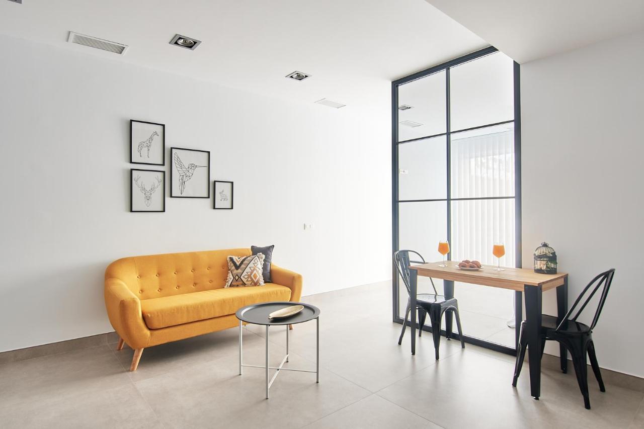 9 Nidos Centrica Suites - Nuevo Plasencia Dış mekan fotoğraf