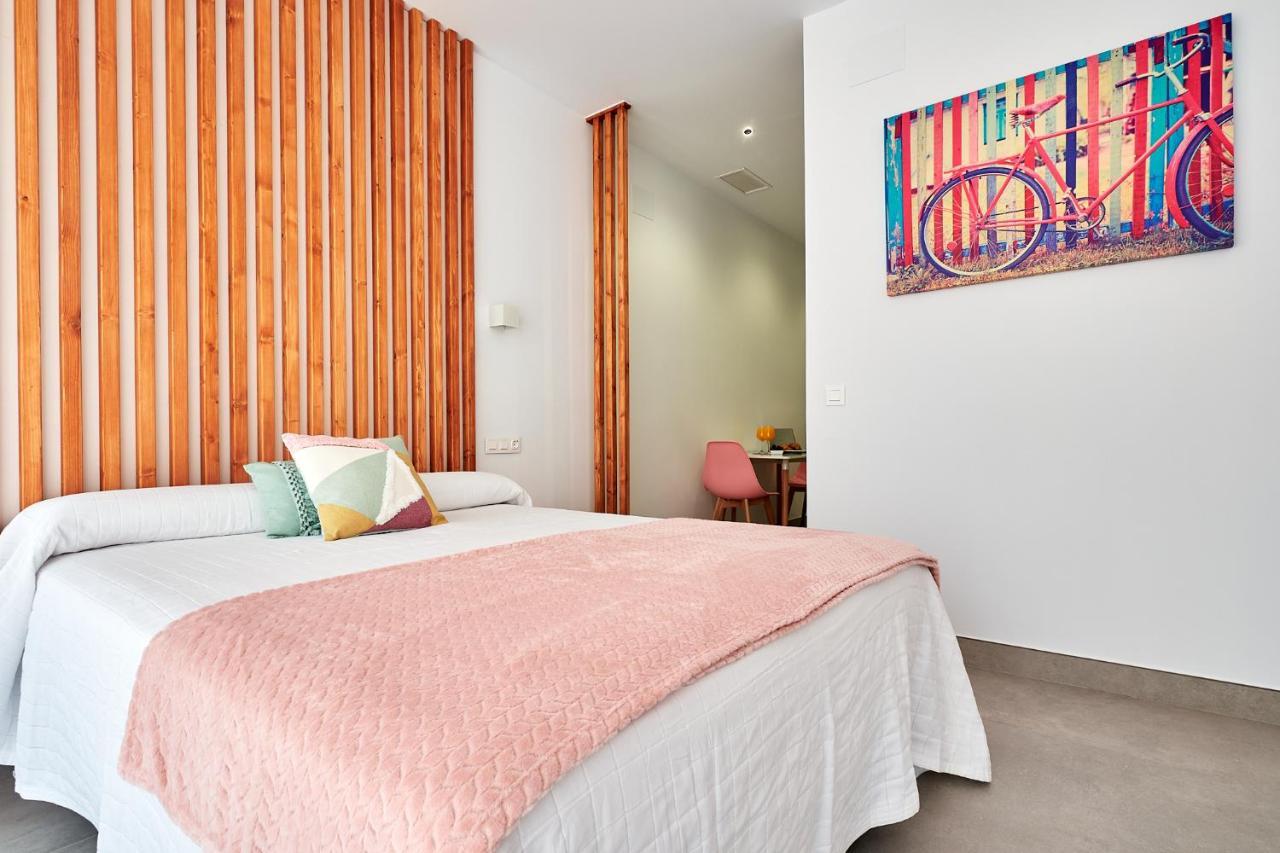 9 Nidos Centrica Suites - Nuevo Plasencia Dış mekan fotoğraf
